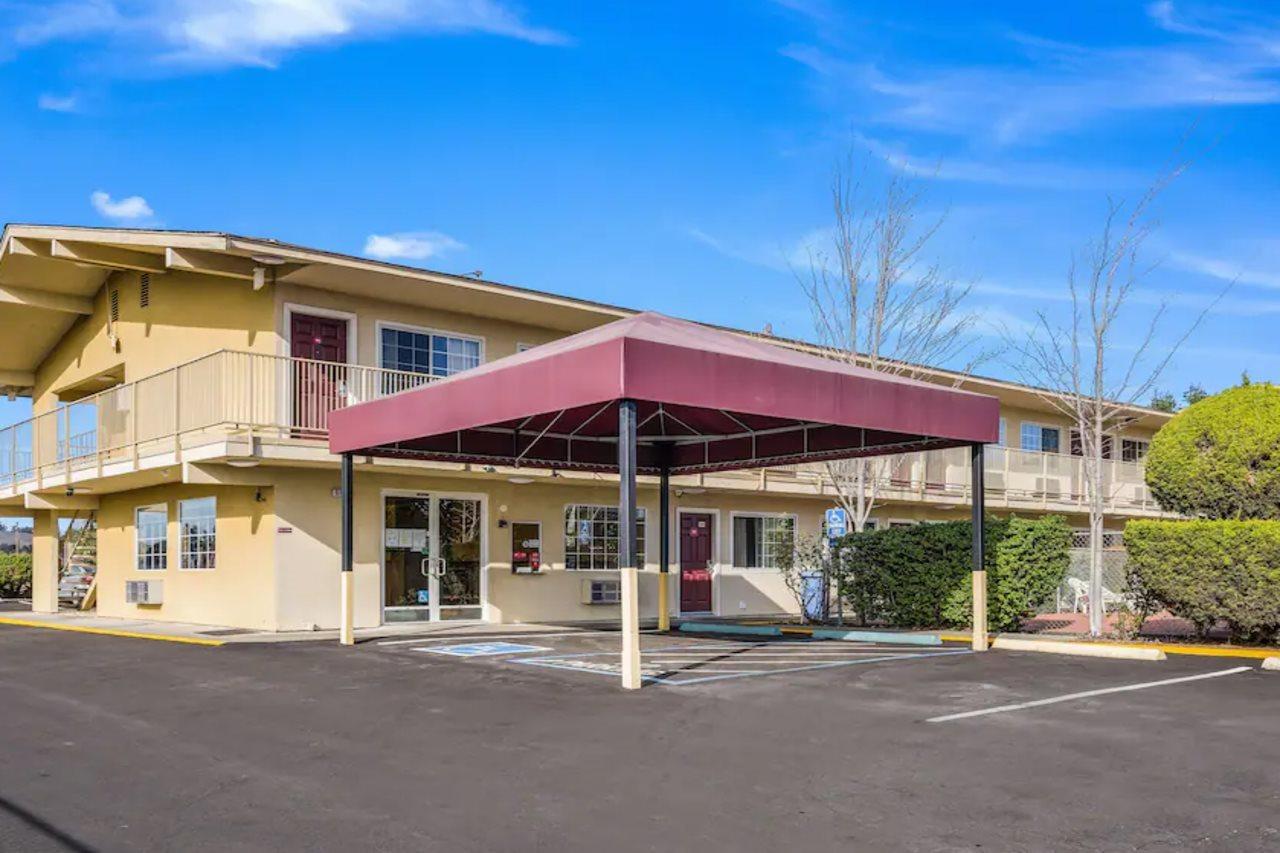 Americas Best Value Inn - Petaluma Exterior foto